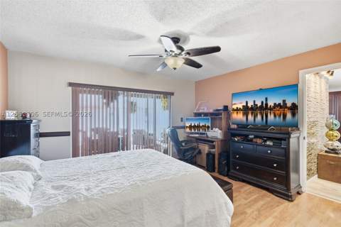 9011 NW 193rd Ter, Hialeah FL - photo 19 of 37