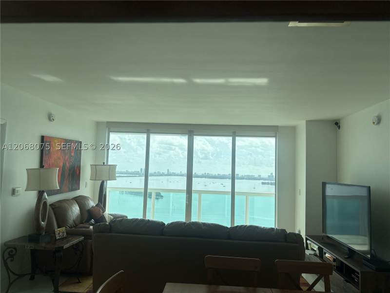 2 bedroom Condominium at 1800 N Bayshore Dr 3007, 1800 Club Condo, Miami — photo 5