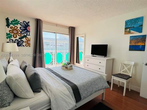 1732 Meridian Ave 701, Miami Beach FL - photo 15 of 38