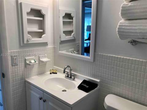 1732 Meridian Ave 701, Miami Beach FL - photo 19 of 38