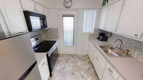 1732 Meridian Ave 701, Miami Beach FL - photo 22 of 38