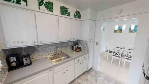 1732 Meridian Ave 701, Miami Beach FL - photo 23 of 38
