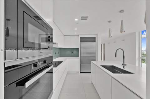 520 West Ave 2101, Miami Beach FL - photo 16 of 37
