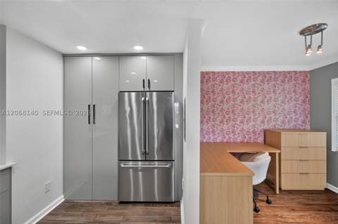6815 Edgewater Dr 301, Coral Gables FL - photo 17 of 38