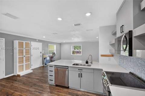 6815 Edgewater Dr 301, Coral Gables FL - photo 18 of 38