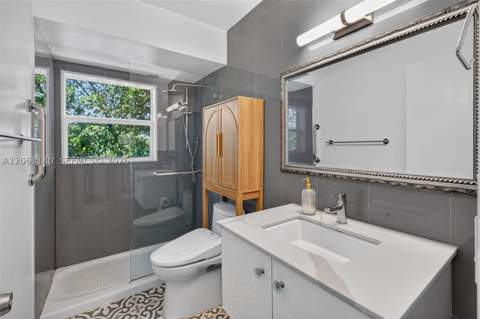 6815 Edgewater Dr 301, Coral Gables FL - photo 23 of 38