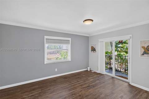 6815 Edgewater Dr 301, Coral Gables FL - photo 24 of 38