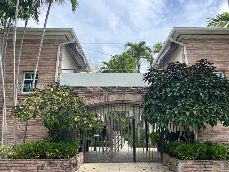 1 bedroom Condominium at 1605 Lenox Ave 1605-3, Lincoln Road Villas Condo, Miami Beach — photo 1