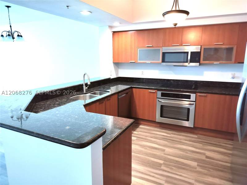 3 bedroom Condominium at 14951 Royal Oaks Ln 1006, The Oaks I Condo, North Miami — photo 5
