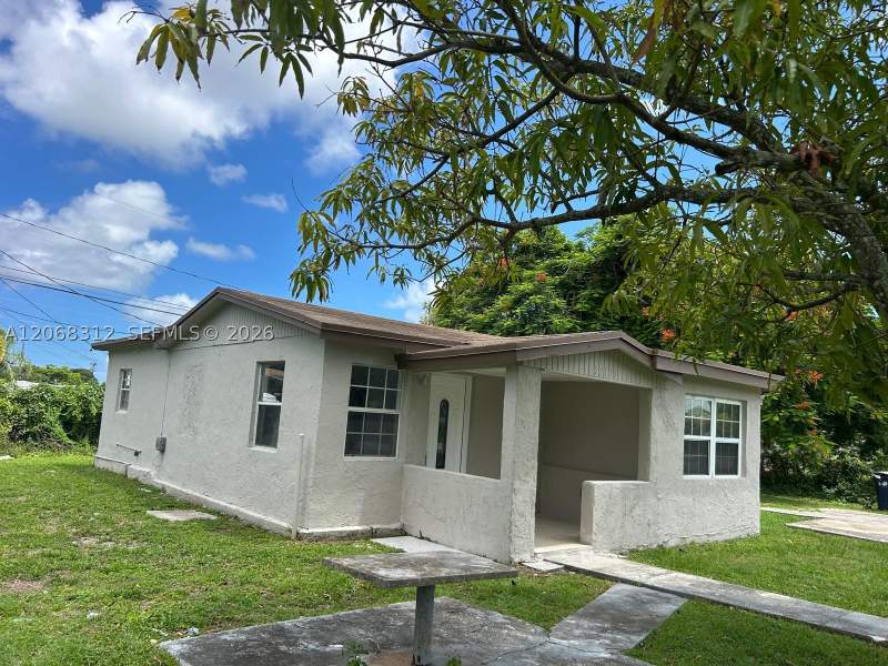 3 bedroom SingleFamilyResidence at 22115 SW 115th Ave, Dixie Pines No 2, Miami — photo 3