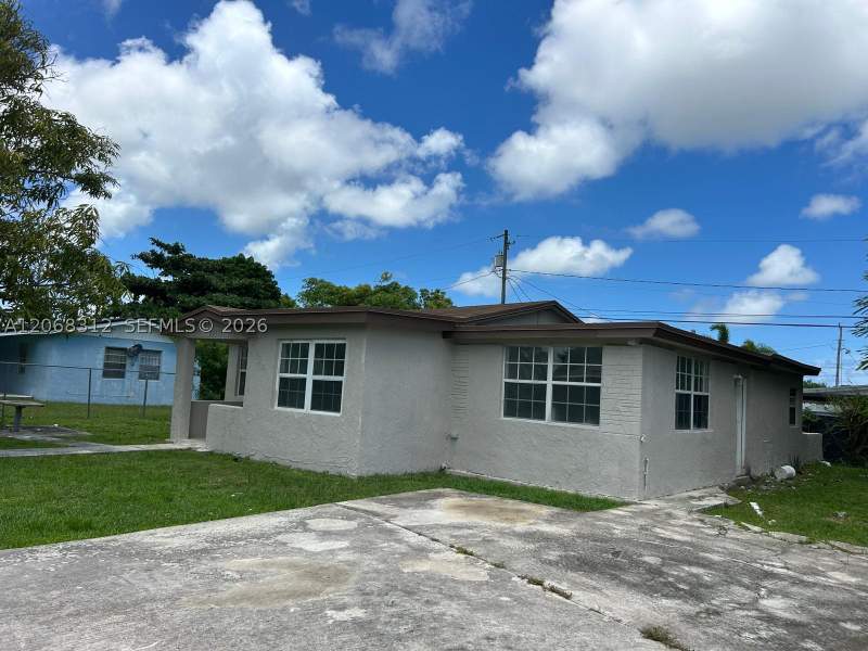 3 bedroom SingleFamilyResidence at 22115 SW 115th Ave, Dixie Pines No 2, Miami — photo 4