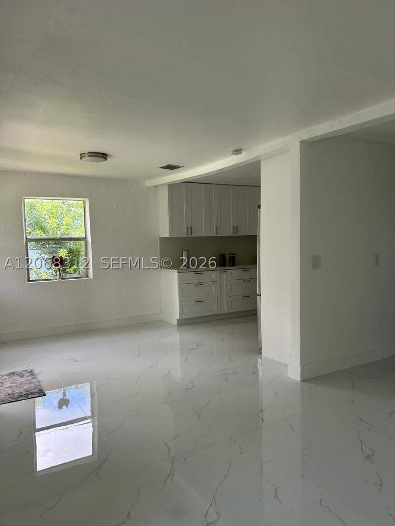 3 bedroom SingleFamilyResidence at 22115 SW 115th Ave, Dixie Pines No 2, Miami — photo 5