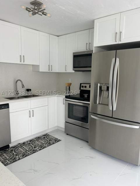 22115 SW 115th Ave, Miami FL - photo 7 of 17