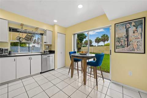 10331 SW 130th Ave, Miami FL - photo 11 of 35