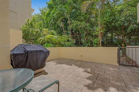 2400 Brickell Ave 107D, Miami FL - photo 23 of 29