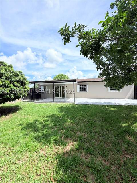 4492 NW 180th St, Miami Gardens FL - photo 8 of 34