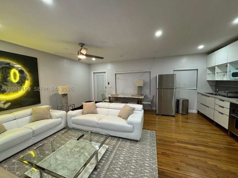 1 bedroom Condominium at 101 Collins Ave 3, Concord House Inc Condo, Miami Beach — photo 1