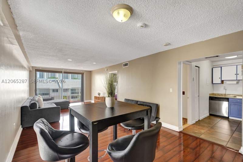 1 bedroom Condominium at 3716 NE 168th St 301, Sunny Shores Condo, North Miami Beach — photo 3