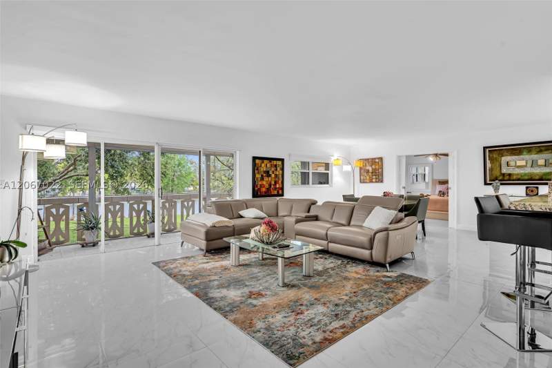 3 bedroom Condominium at 800 NE 195th St 220, Canongate Condo No One, Miami — photo 2