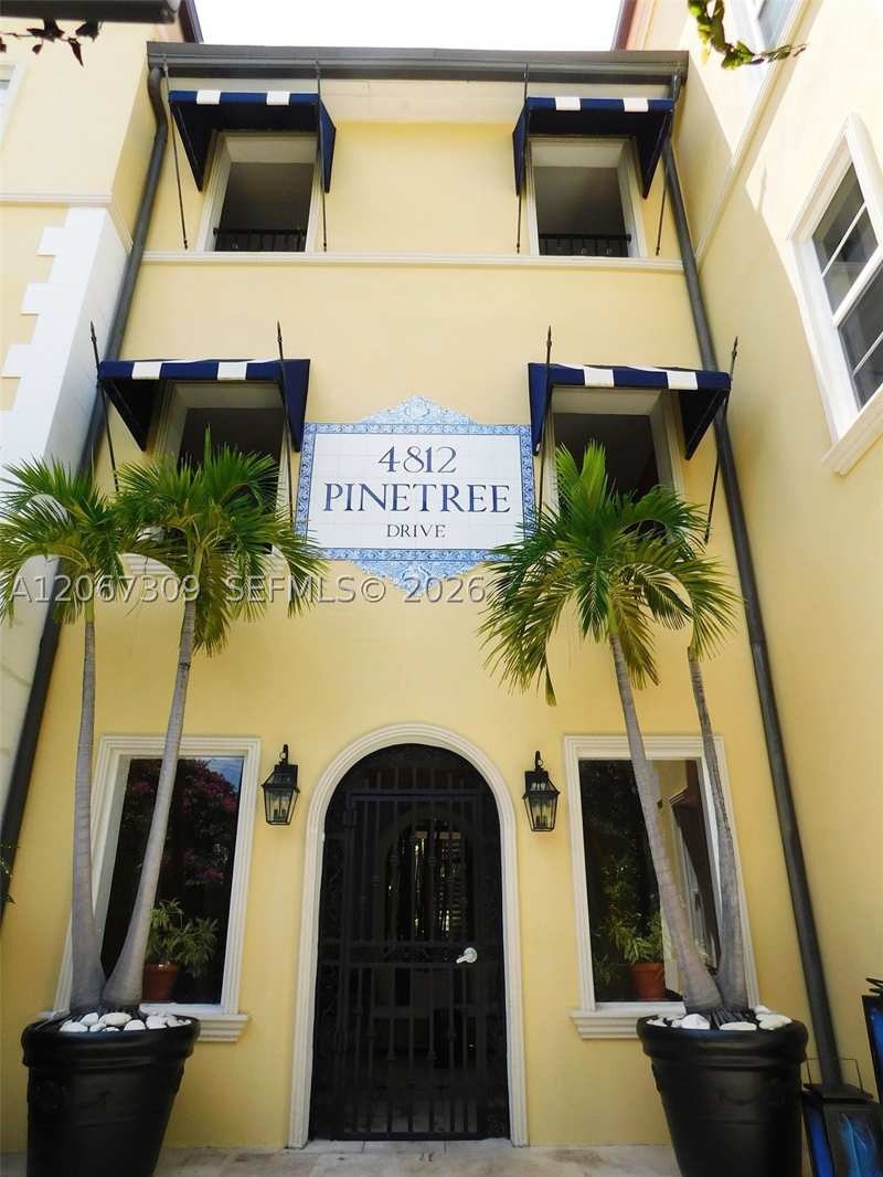 1 bedroom Condominium at 4812 Pine Tree Dr 206, Pine Tree Place Condo, Miami Beach — photo 1