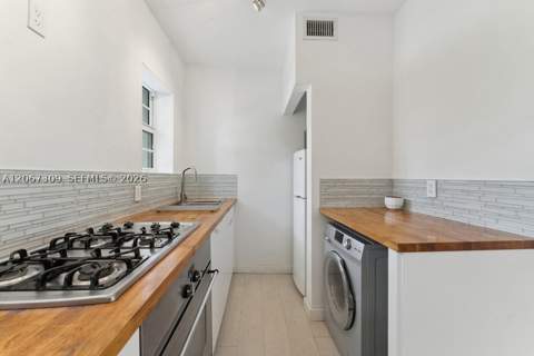 4812 Pine Tree Dr 206, Miami Beach FL - photo 13 of 33
