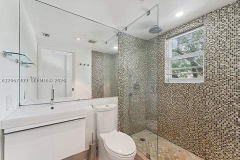 4812 Pine Tree Dr 206, Miami Beach FL - photo 18 of 33