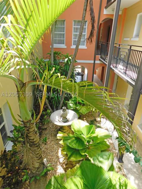 4812 Pine Tree Dr 206, Miami Beach FL - photo 19 of 33