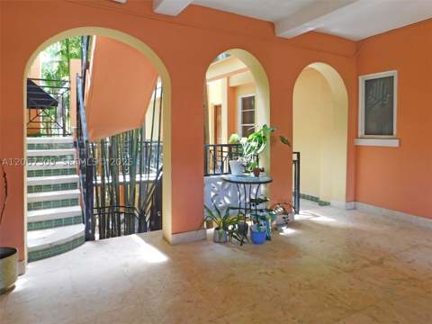 4812 Pine Tree Dr 206, Miami Beach FL - photo 22 of 33