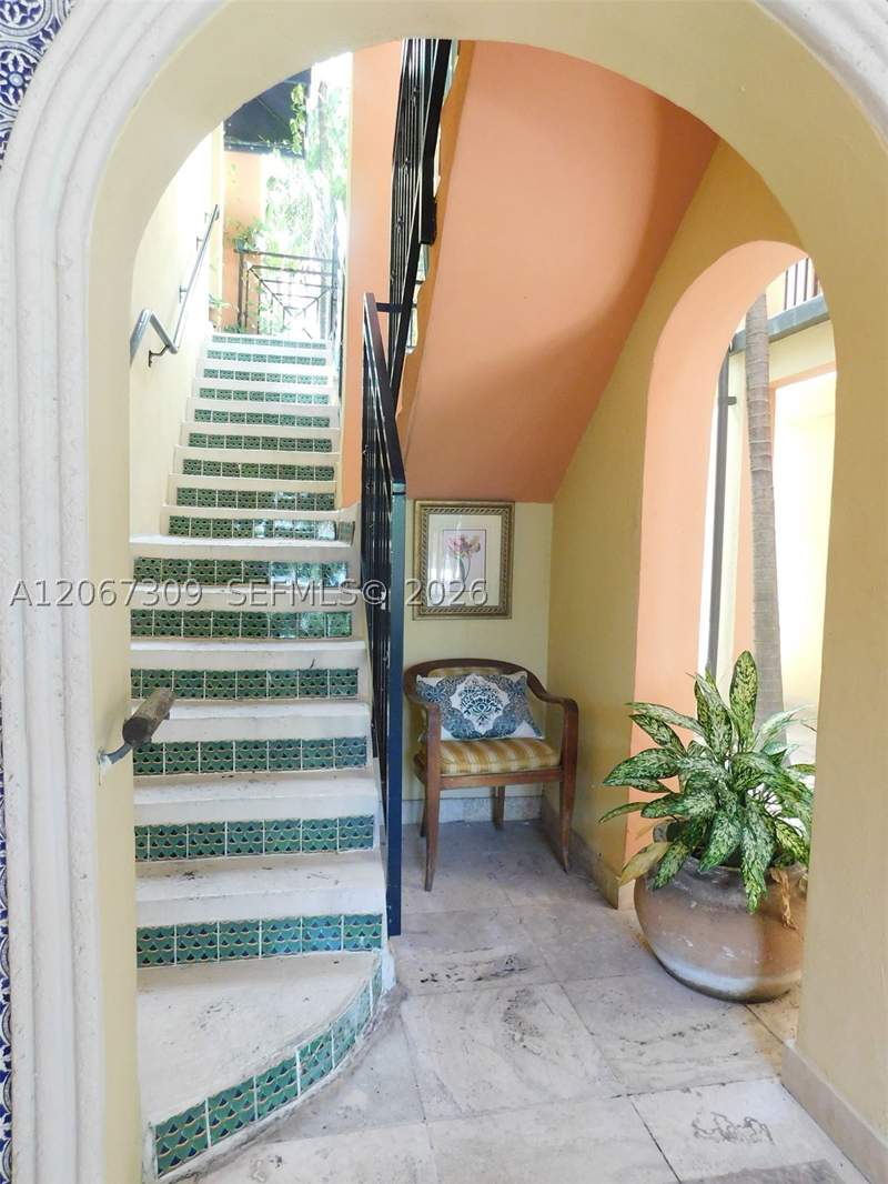 1 bedroom Condominium at 4812 Pine Tree Dr 206, Pine Tree Place Condo, Miami Beach — photo 5
