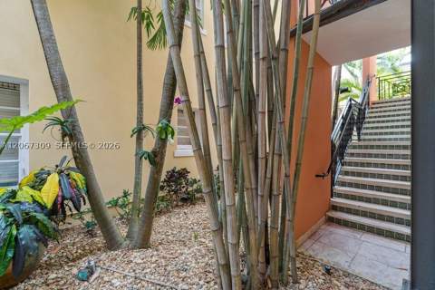 4812 Pine Tree Dr 206, Miami Beach FL - photo 9 of 33