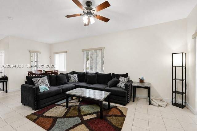 3 bedroom SingleFamilyResidence at 385 NE 31st Ave, Bimini At The Oasis, Homestead — photo 2