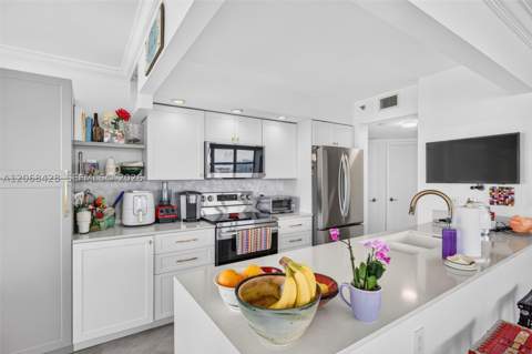 1000 Island Blvd 1204, Aventura FL - photo 12 of 50