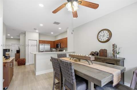 8906 SW 224th Ter, Cutler Bay FL - photo 10 of 38