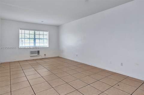 318 Majorca Ave 304, Coral Gables FL - photo 6 of 18