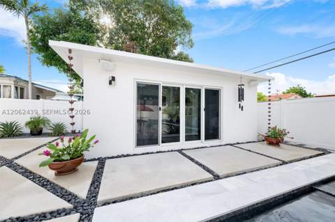 742 NE 82nd Ter, Miami FL - photo 24 of 36