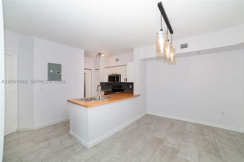 2 bedroom Condominium at 17125 N Bay Rd 3410, Porto Bellagio, Sunny Isles Beach — photo 5