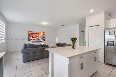 21189 SW 127th Ct, Miami FL - photo 10 of 47