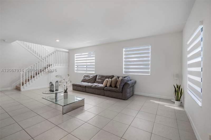 5 bedroom SingleFamilyResidence at 21189 SW 127th Ct, Siena North, Miami — photo 4