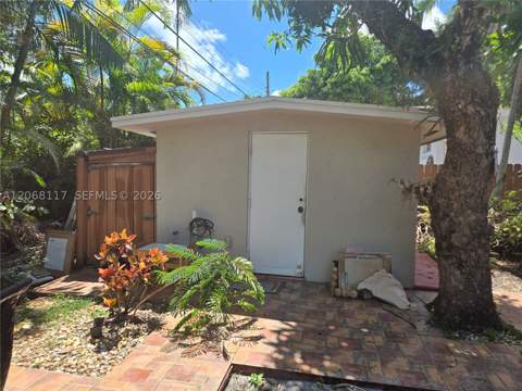 6858 SW 39th St, Miami FL - photo 13 of 17