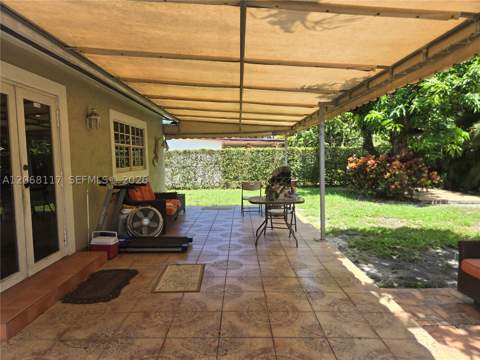 6858 SW 39th St, Miami FL - photo 15 of 17