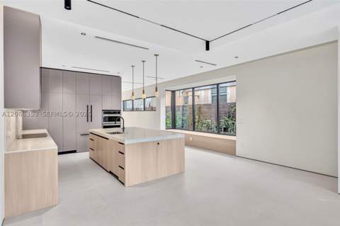 2220 SW 14th St, Miami FL - photo 6 of 36