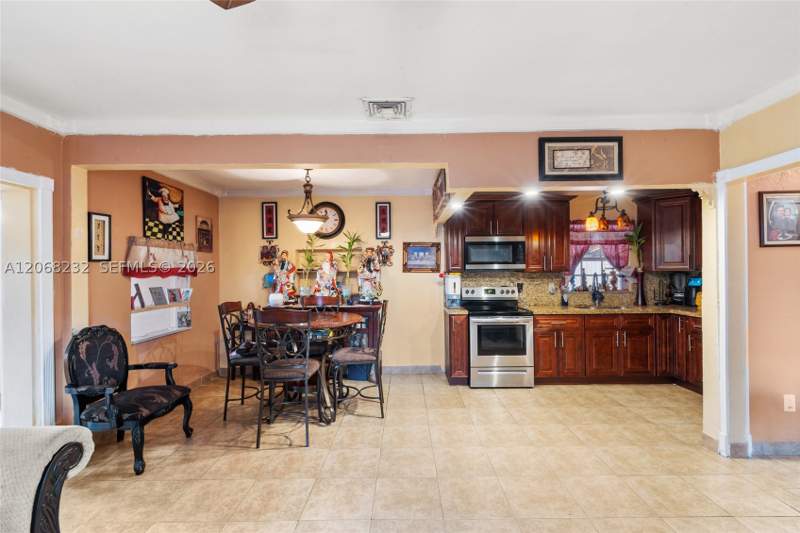 3 bedroom SingleFamilyResidence at 1223 NE 182nd St, Fulford By The Sea Rev Pl, North Miami Beach — photo 5