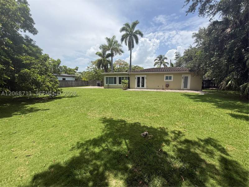 2 bedroom SingleFamilyResidence at 6200 SW 78th St, Oak Heights, South Miami — photo 2
