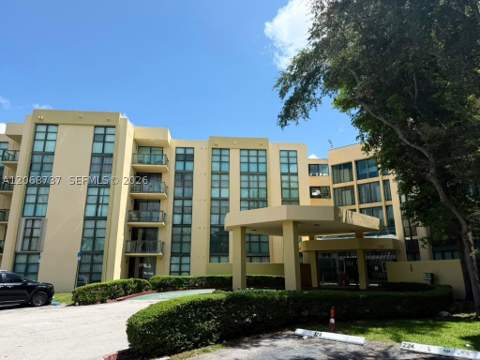 11780 SW 18th St 215-2, Miami FL - photo 15 of 32