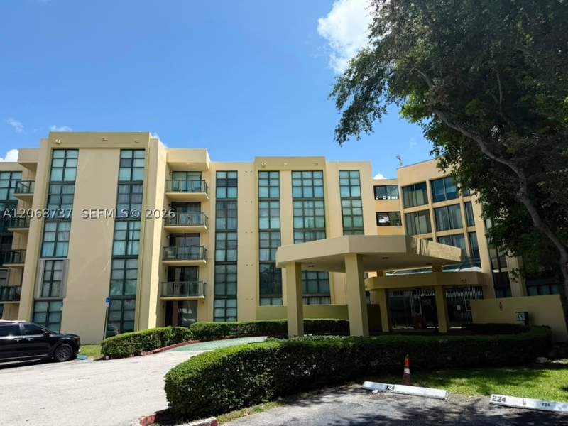 2 bedroom Condominium at 11780 SW 18th St 215-2, International Park I Cond, Miami — photo 2