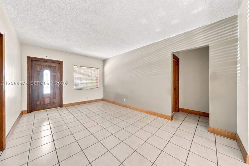 3 bedroom SingleFamilyResidence at 6710 SW 29th St, Central Miami Part 4, Miami — photo 5