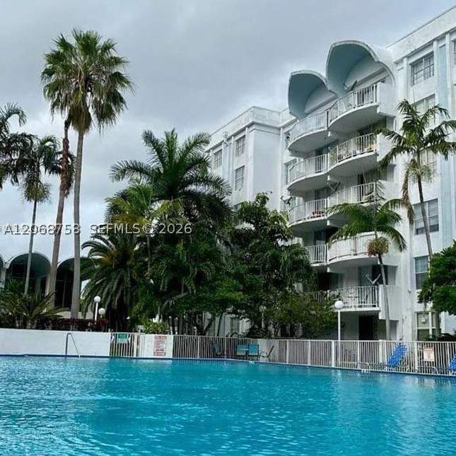 2 bedroom Condominium at 492 NW 165th St Rd C-415, Montecarlo Condo, Miami — photo 2