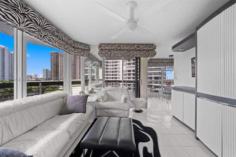 19101 NE 36th Ct 807, Aventura FL - photo 9 of 24