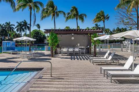 6101 Aqua Ave 703, Miami Beach FL - photo 24 of 35