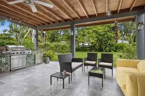 125 NE 107th St, Miami Shores FL - photo 20 of 25